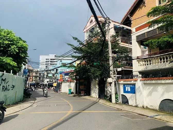 Cho Thuê Biệt Thự Khu Nguyễn Gia Trí – Villa Diện Tích Sử Dụng 800M2