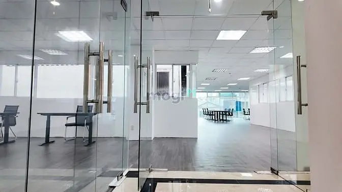 Cho Thuê Văn Phòng 290M2 Full Kính Sáng, Mặt Tiền Đinh Bộ Lĩnh