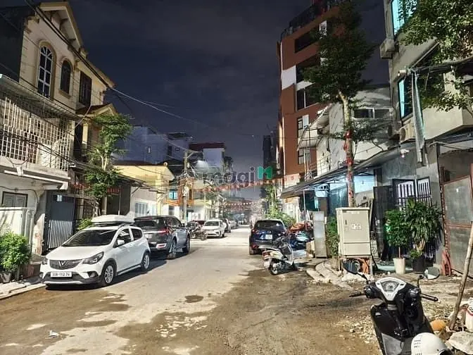 An Dương Vương – Ô Tô Tránh – 55 M – Đất – Mt 4.5 M – Giá 16.7 Tỷ.