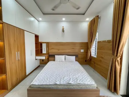 Cho Thuê Phòng Ban Công Ngay Công Viên Hoàng Văn Thụ