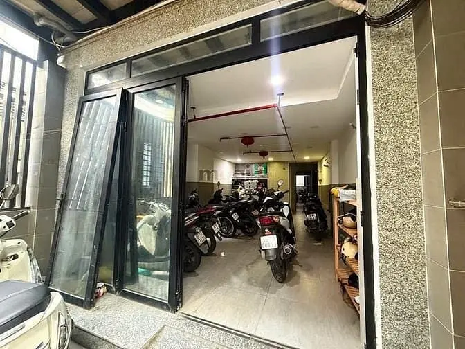 Cần Bán Toà Chdv Phan Đăng Lưu, P.3, 4.3X16M, 6 Tấm, 14P Full Nt,