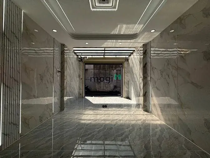 Nhà Đường Nguyễn Ảnh Thủ, Dt:4X17M, Trệt, Lửng, 2 Lầu, 3Pn, Gara Ô Tô