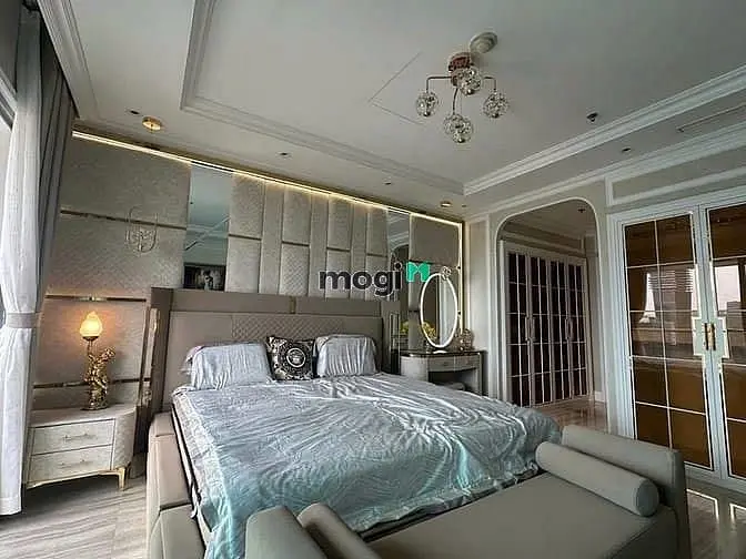 Cần Bán Căn Hộ Vincom Center - Quận 1, 205M2, 4Pn, Góc 2 View Cực Đỉnh