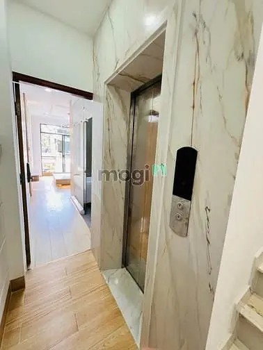 Bán Nhà Hxh Cmt8 Q.3 - 36M2 - Có Thang Máy - 5 Tầng - Giá 8,99 Tỉ