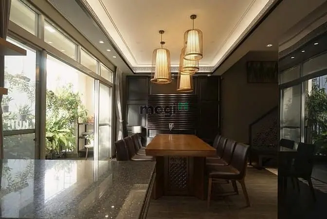 Cho Thuê Căn Penthouse Cao Cấp Star Hill, 240M2, 3 Tầng