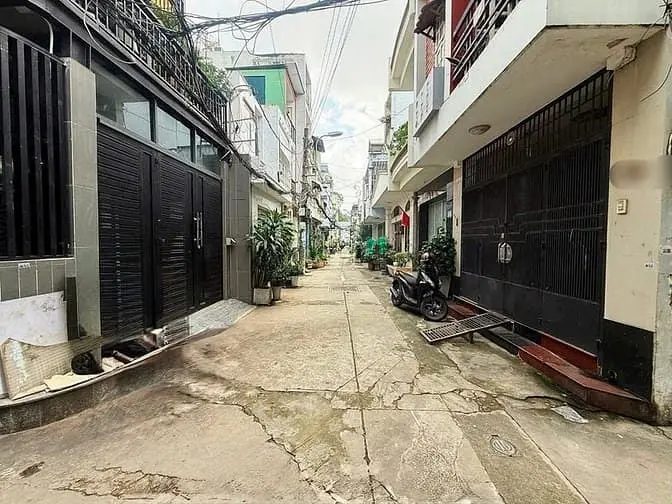 Cần Bán Toà Chdv Phan Đăng Lưu, P.3, 4.3X16M, 6 Tấm, 14P Full Nt,