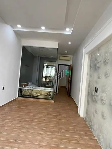 Bán Nhà Hxh Cmt8 Q.3 - 36M2 - Có Thang Máy - 5 Tầng - Giá 8,99 Tỉ