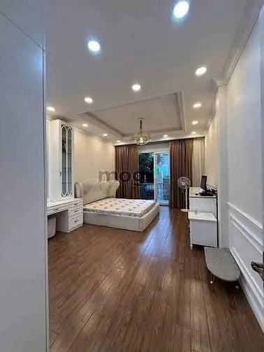 Cho Thuê Nhà Có Hầm Và Thang Máy - 18Bis/6 Ntmk, Q1