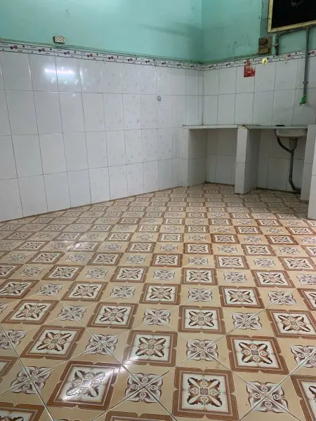 Phòng Trọ Dưới Đất Có Bếp, Vệ Sinh Riêng Gần Chợ Và Trường Học
