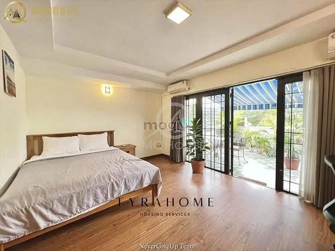 Studio 1 Bedroom Full Interior Away From The Kitchen