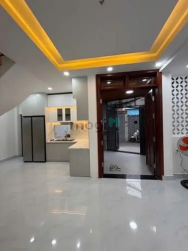 Nhà Góc 2 Mặt Hẻm 6M Xe Hơi Quay Đầu - 9 Ty 6