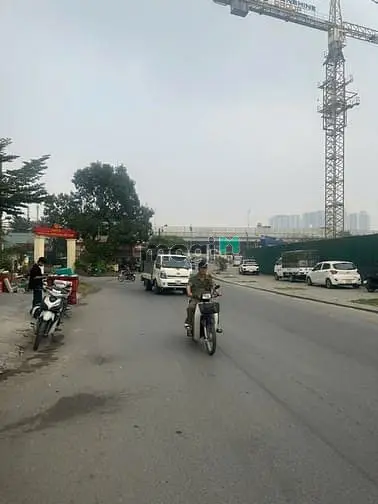 Mặt Phố Nguyễn Hoàng Tôn - Tây Hồ - 81 M2 – Cấp 4 – Giá 19.4 Tỷ.