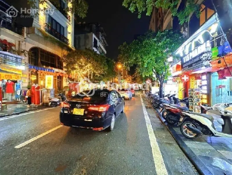 Bán Nhà Đẹp Mặt Phố Hàng Thùng, Dt 60 M2, Mặt Tiền Rộng, Vị Trí Tốt!