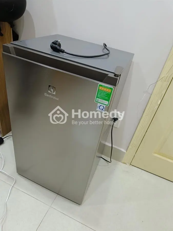 Phòng Lầu 1- 35M2- Bancol Lớn- Full Nội Thất- Tách Bếp- Giờ Tự Do- 70 Bùi Đình Tuý- 4,1 Tr/Th