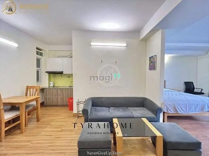 Studio 1 Bedroom Full Interior Away From The Kitchen