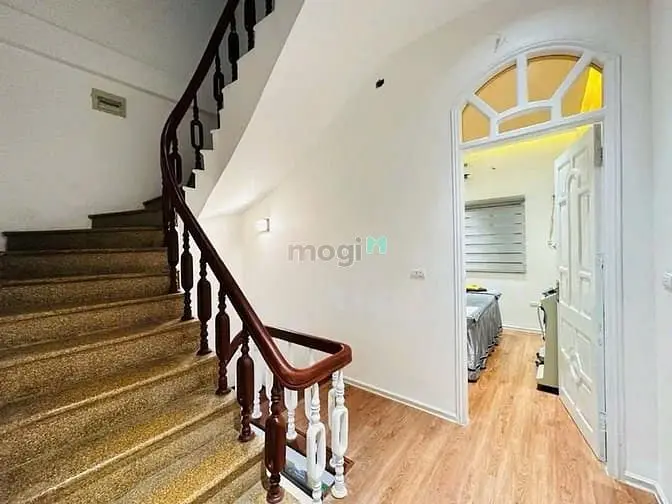 Nhà Đẹp Giữa Trung Tâm Văn Quán – Xem Là Thích Ngay 90M Chỉ Hơn18 Tỷ