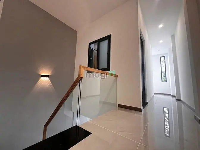 Nhà Mặt Tiền Nhỏ Nhưng Tiện Kinh Doanh, Giá Vừa Túi Tiền, Hoàn Thiện!