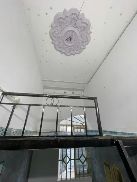 Phòng Gác Cửa Sổ - Lầu 1 - Khu Vực An Ninh & Sạch Sẽ- Gần Ngã 5 Chuồng Cún