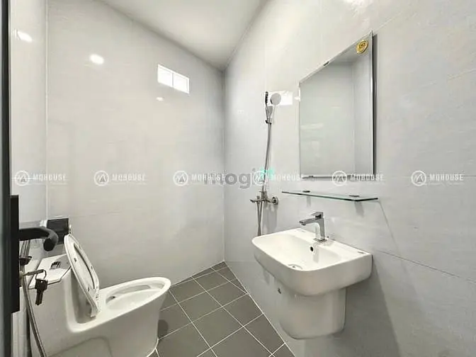 Cho Thuê Studio Giá Rẻ , Ngay Chợ Nguyễn Suý , Chợ Tân Hương , Full Nt