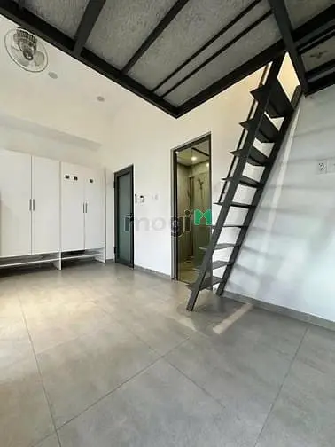 Cho Thuê Duplex Giá Rẻ , Ngay Giáp Q10 , Lạc Long Quân - Ây Cơ , Giáre
