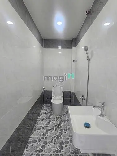 Bán Nhà Ngay Nhà Thờ Tân Hương Sổ Vuông 33M2 Hẽm Trước Nhà 6