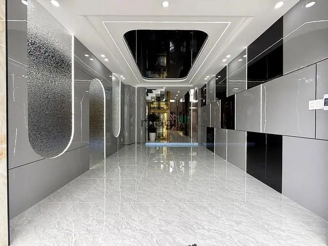 Nhà Có Thang Máy, Ngay Cổng Bv Q12, Dt:4X18M, Lửng, 3Lầu, 4Pn, Gara Xe