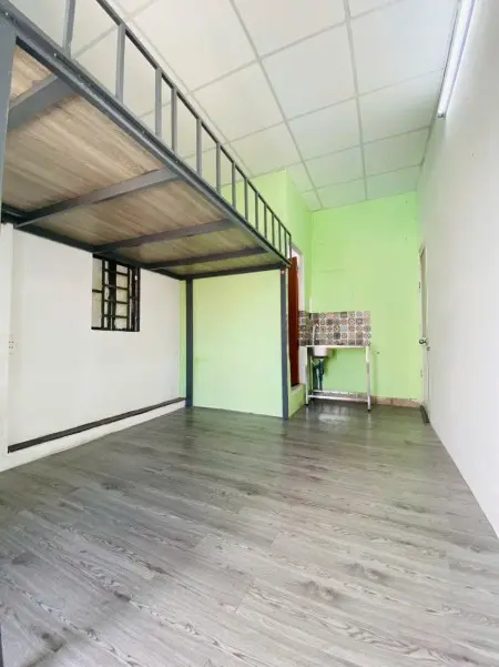 Phòng Trọ Ban Công Có Gác - Máy Lạnh - Tủ Lạnh Đại Học Văn Hiến Giá Rẻ