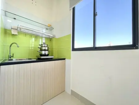 Phòng Ban Công Thoáng Mát Ngay Cv Lê Thị Riêng