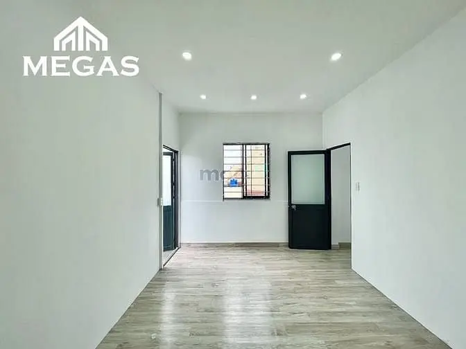 Căn Hộ 2Pn Tách Bếp, Ban Công Ngay Khu Đất Thánh , Lạc Long Quân - Q10