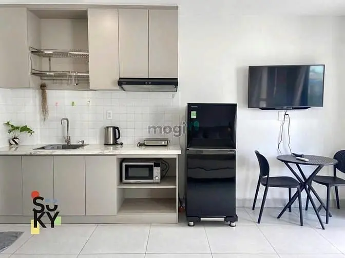 Studio Ban Công Ngay , Ngay Tân Sơn Nhì , Gò Dầu , Chợ Trần Văn Ơn .