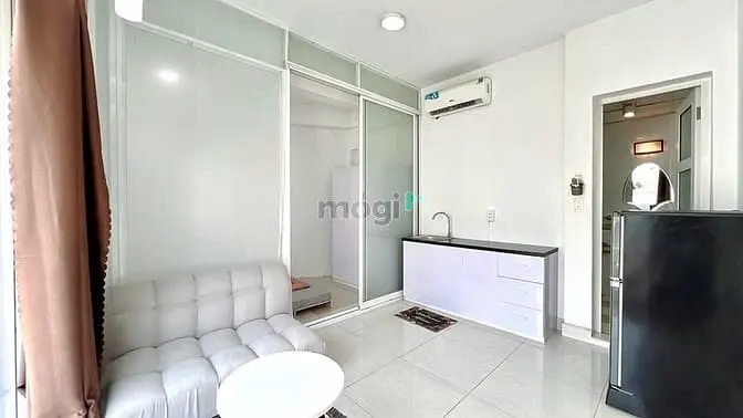 Cho Thuê Phòng 1Pn Cửa Sổ Trời Ngay Công Viên Hoàng Văn Thụ