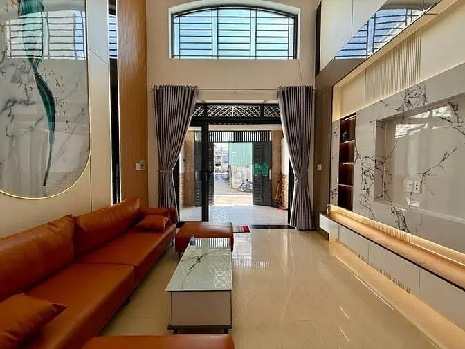 Nhà Đường Thông Xe Hơi Tl 27, Dt:4X16M, Lửng, 1 Lầu, 3Pn, Sân Trước