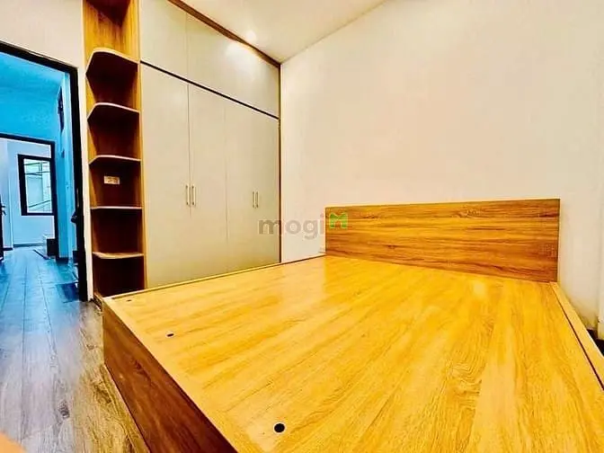 Bán Nhà Thịnh Liệt , Dt48M ,Giá Hơn 9 Tỷ,Ngõ Thông ,Lo Góc ,Oto Qua Nh