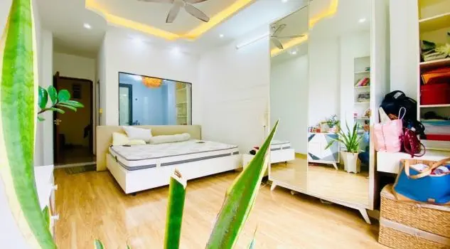 Bán Nhà Gần Phố Vũ Tông Phan, Trước Nhà Rộng 4M, 35M2, 5T, Mt 3.6M, 9.8 Tỷ.