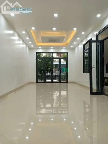 Cho Thuê Nhà Ngõ 133 Hoa Bằng 55M X5T Ô Tô Đỗ Cửa