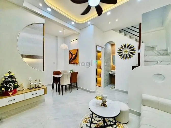 Nhà Phan Văn Trị Bình Thạnh 2 Tầng- Dt 30M2 Giá 4.95 Tỷ.