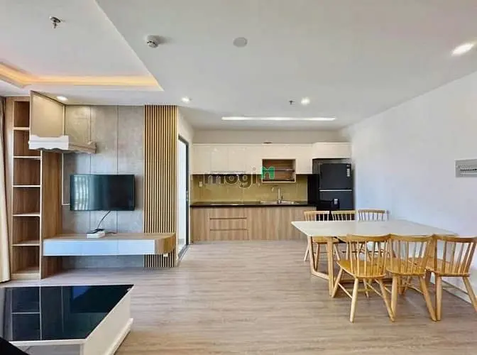 Căn Hộ Tách Bếp 1Pn Rộng 60M2 Ngay Sân Bay - Cửu Long - Trường Sơn