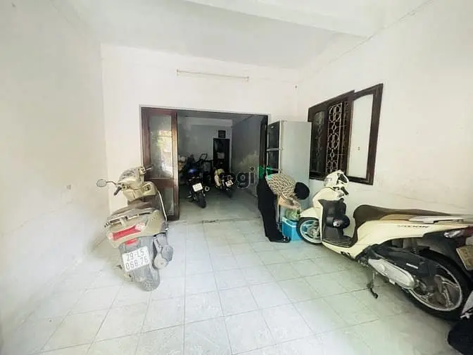 Nguyên Hồng – Ba Đình – Ô Tô Tránh – 67 M2 – 3 T – Mt 5.4 M – Giá 15.7