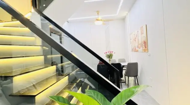 Siêu Víp – Ô Tô Vào Nhà, Hoàng Văn Thái, 2 Thoáng, 42M2, 5 Tầng, Mt 4M, 15.9 Tỷ.