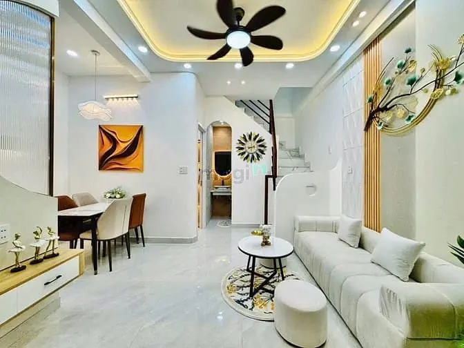 Nhà Phan Văn Trị Bình Thạnh 2 Tầng- Dt 30M2 Giá 4.95 Tỷ.