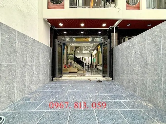 Nhà Sẹc Ngắn Hà Huy Giáp, Dt:4.35X16.65M, Nở Hậu 4.62M, Trệt, 2Lầu