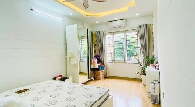 Nhà Đẹp – Dân Xây, Vũ Tông Phan, 25M Ra Phố, Trước Nhà 4M, 30/35M2, 5T, 9.8 Tỷ.