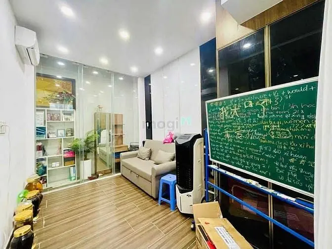 Q10- Nhà Siêu Đẹp- 3Pn- Tặng Hết Nội Thất