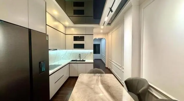 20 M Ô Tô - Hoàng Đạo Thành, Cạnh Chung Cư Five Star, 40M2, Trước Nhà 4M, 12 Tỷ.