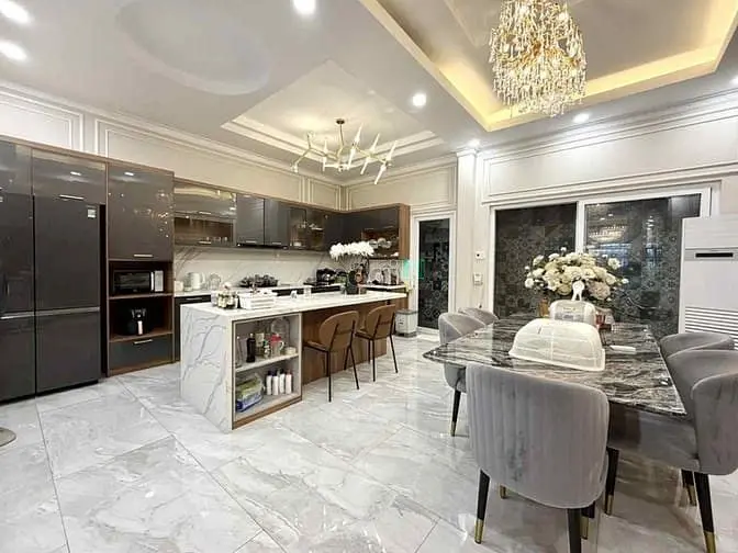 Q1- Mặt Tiền Võ Thị Sáu- 5 Tầng- Nhà Siêu Đẹp