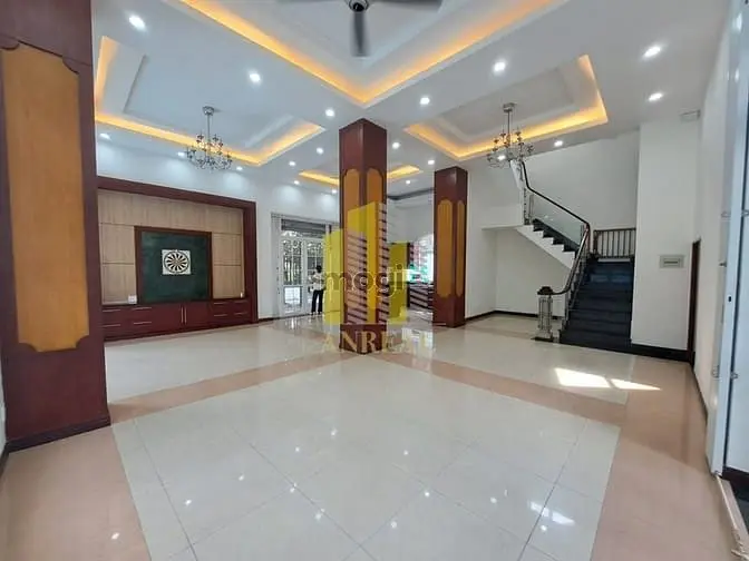 Biệt Thự 400M2 Tại Thảo Điền - Hồ Bơi, Sân Vườn - Khu An Ninh 24/7