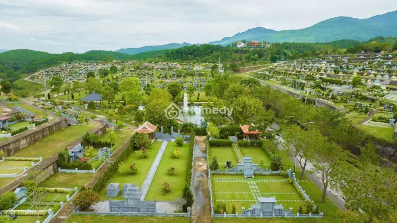 Bán Đất Khuôn Viên Đẹp Tại Lạc Hồng Viên Phong Thủy Tốt