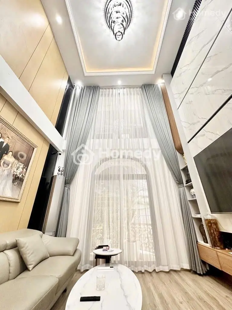 Bán Nhà Hồ Tây 7 Tầng Thang Máy - Vài Bước Ra Hồ - Ngõ Thông Thoáng