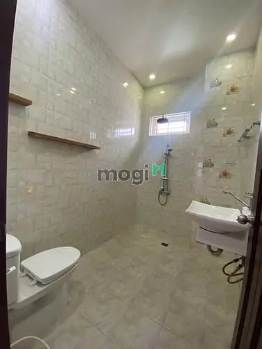 Cho Thuê Gấp Nhà 4 Tầng Đường Cao Thắng, Q3 Thông Số Vàng Ngang 6X20M