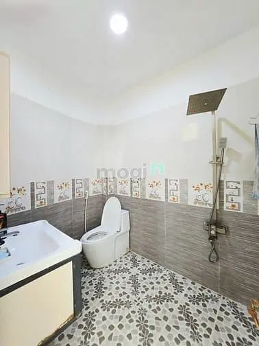 Nhà Phố 111M2 - 2 Tầng - Hoàn Công - Vinhomes- Đường Oto 9M